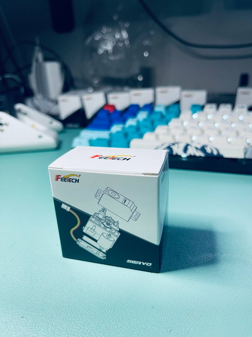 servo box